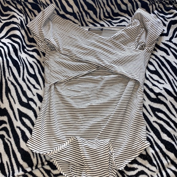 Tunic top black and white off shoulder - Picture 3 of 3